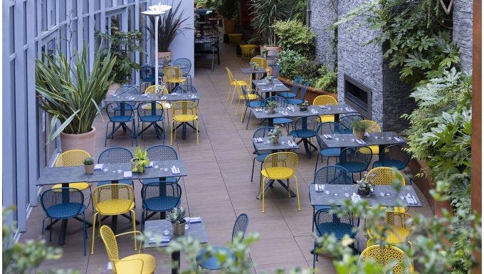Martin Restaurant, Renaissance Paris République